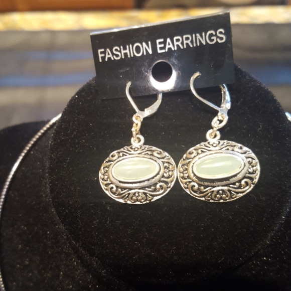 Silver Pendant & Matching Earrings - Picture 2 of 5